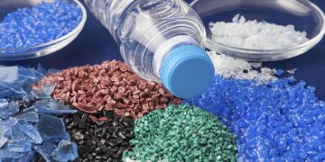 Científicos crean paracetamol a partir de residuos plásticos usando bacterias modificadas