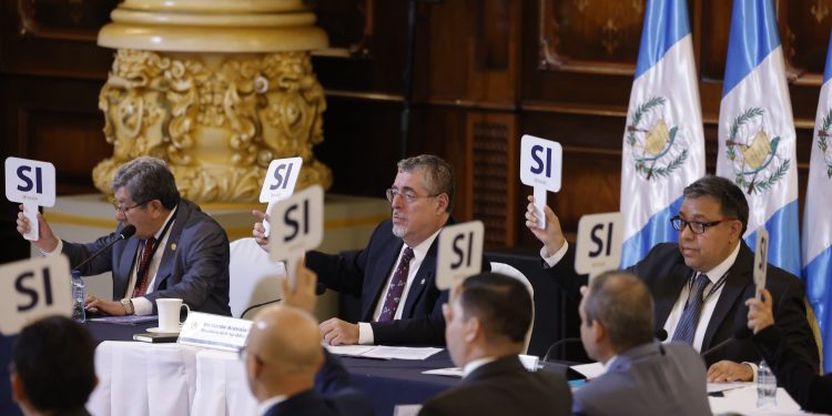 Presidente lidera la tercera reunión ordinaria del Conadur