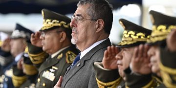Presidente Arévalo ratifica compromiso con transformación del Ejército