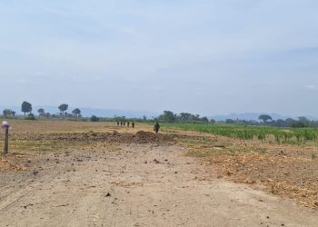 Para garantizar la inhabilitación de las pistas, se utilizaron explosivos que generaron cráteres sobre la superficie de rodadura. / Foto: Ejército