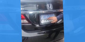 Dispositivo permitía alternar entre tres placas distintas. / Foto: PNC.