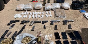 Durante la inspección se encontraron seis pistolas, de las cuales dos tenían reporte de robo. / Foto: PNC