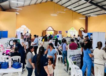 Feria Integral de Salud promueve el bienestar y la prevención en Casas Viejas, Guastatoya