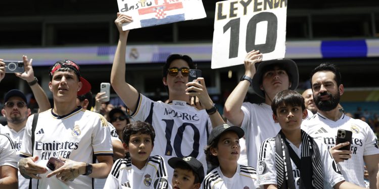 En imágenes | Desilusionante debut del Real Madrid de Xabi Alonso en el Mundial de Clubes