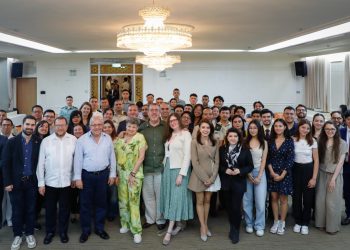 Presidente Arévalo se reunió con becarios guatemaltecos en la República de China (Taiwán)  