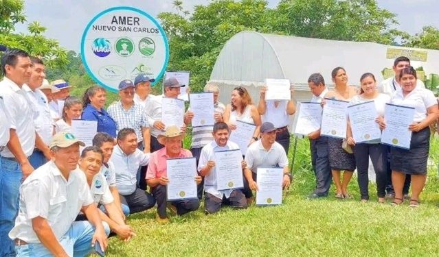Primera promoción de productor agropecuario con especialidad en alimentación escolar en Retalhuleu