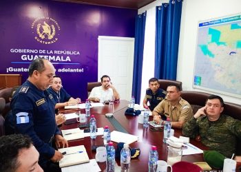 Se realiza reunión de alto nivel para fortalecer la seguridad integral en Petén