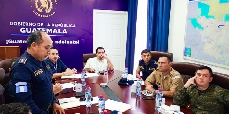 Se realiza reunión de alto nivel para fortalecer la seguridad integral en Petén