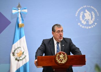 Presidente Bernardo Arévalo en conferencia de prensa.