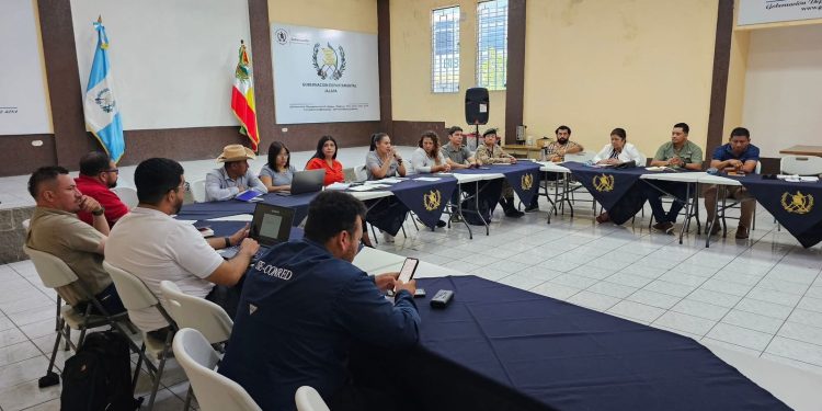 Encuentro ambiental fortalece alianzas para la sostenibilidad en Jalapa