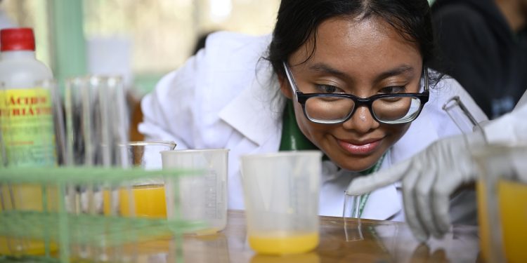 Senacyt lanza proyecto proyecto “Vinculando a la diáspora científica y profesional guatemalteca”. (Foto: archivo SCSPR)