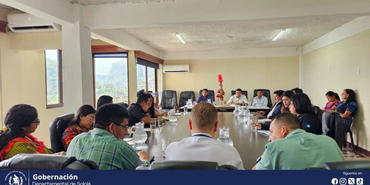 Reunión interinstitucional fortalece avances de proyectos en San Marcos La Laguna