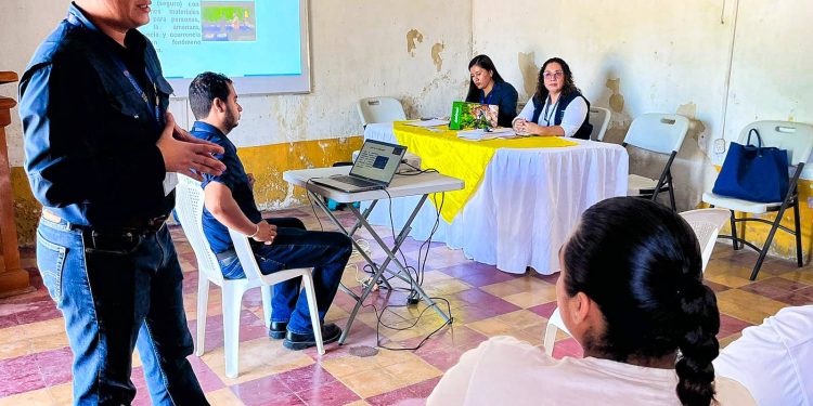 Fortalecen capacidades para el manejo de albergues en San Francisco, Petén