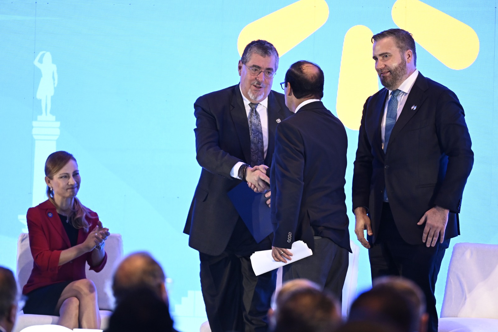Presidente participó en la primera edición de “Walmart Centroamérica Growth Summit”
