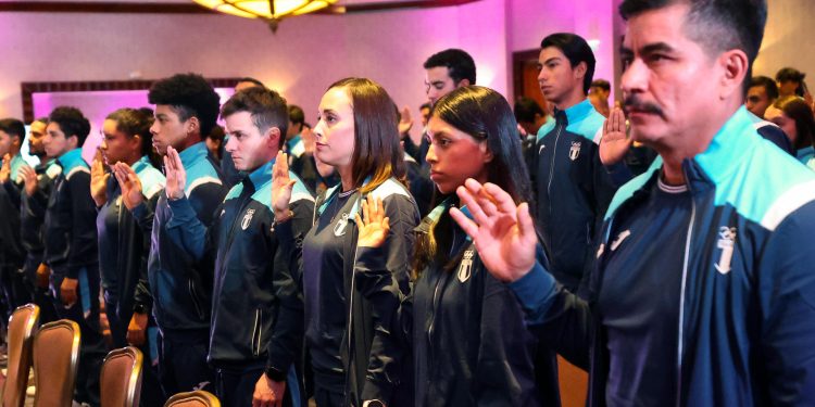Los atletas que participarán en los Juegos Panamericanos Asunción 2025 fueron juramentados este martes.