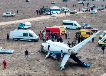 Recuperan las cajas negras del avión de pasajeros siniestrado en Siberia