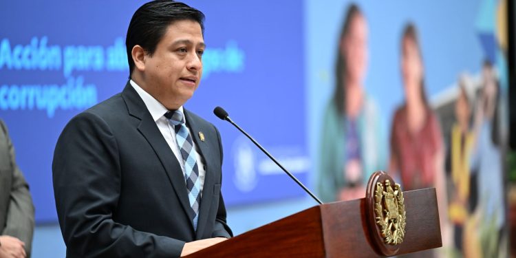 comisionado Nacional contra la Corrupción (CNC), Julio Flores,