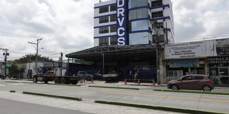 Sede de la Dirección de Regulación, Vigilancia y Control de la Salud que tiene a su cargo la vigilancia del manejo de alimentos.