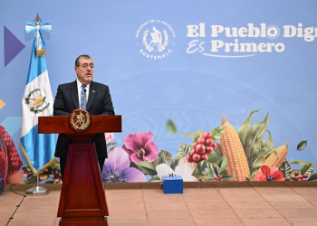 Presidente Bernardo Arévalo en La Ronda.