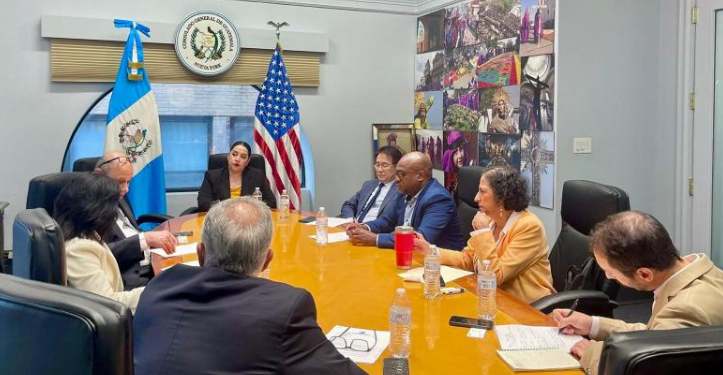 Consulado guatemalteco promueve en Nueva York alianzas estratégicas en comercio e inversión