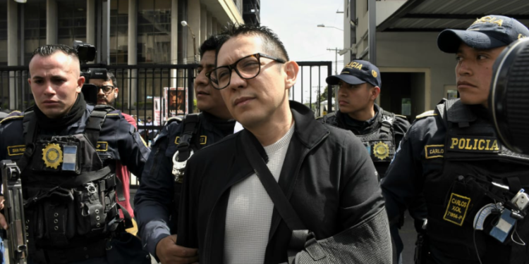 Su detención responde a una orden judicial por delitos de corrupción. / Foto: DCA