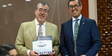 Presidente conoce avances de proyectos del Ministerio de Finanzas Públicas