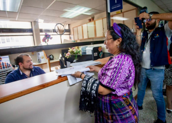 Viceministra Zapeta presenta querella para denunciar acto de discriminación./Foto: Mides.
