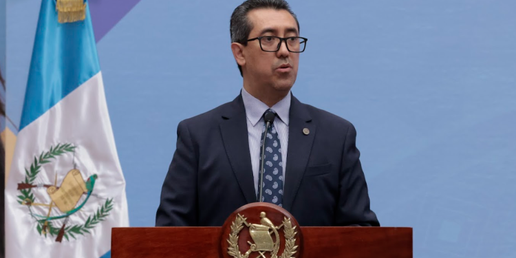 Ministro de Finanzas comparte los resultados del informe del FMI./Alex Jacinto.