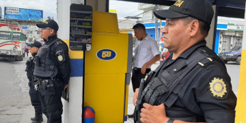 Dentro del plan por el bono 14 se implementa la seguridad en cajeros automáticos. / Foto: PNC.