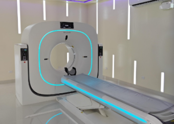 Hospital General San Juan de Dios inicio con la atención de pacientes con el nuevo tomógrafo. (Foto: HOSPINGEN)