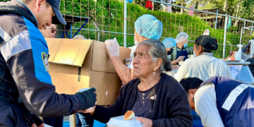 Mides facilita alimentación en momentos de crisis con comedores sociales fijos y móviles./Foto: Mides.