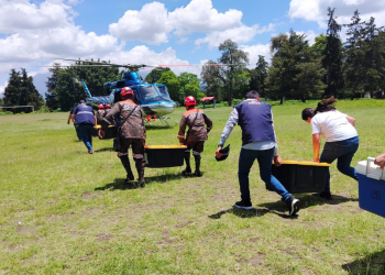 Mides traslada raciones de alimentos por vía aérea. / Foto: Mides.