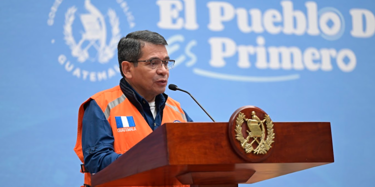 Ministro Díaz comparte acciones del CIV ante emergencias en carretera./Foto: Byron de la Cruz.
