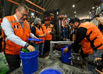 Presidente supervisa ayuda humanitaria para familias afectadas por sismos