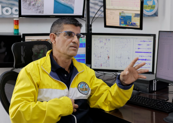 Luis Arriola, sismólogo del Insivumeh resuelve dudas acerca de la actividad sísmica en el país. (Foto: Analí Camey )