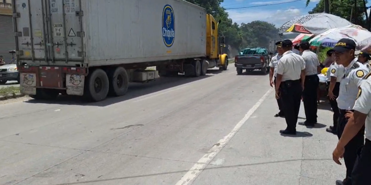 PNC prioriza el diálogo para liberar bloqueos. / Foto: PNC