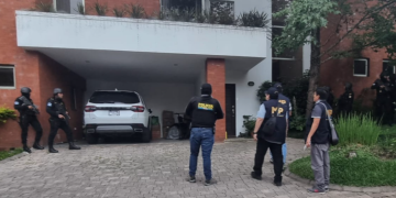 PNC lleva a cabo allanamientos en Petén, Retalhuleu y Guatemala./Foto: PNC.