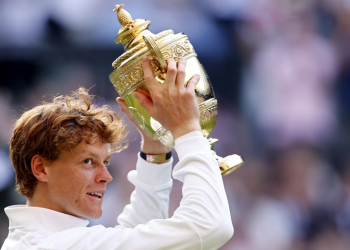Jannik Sinner somete a Alcaraz y se proclama campeón de Wimbledon