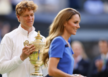 Jannik Sinner somete a Alcaraz y se proclama campeón de Wimbledon