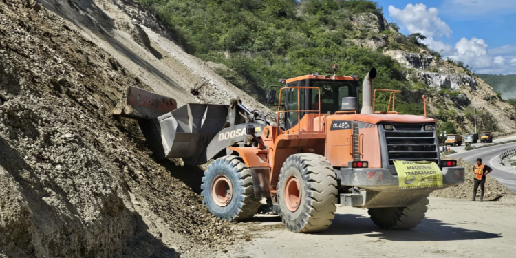 CIV atiende emergencias vales ocasionadas por sismos,. / Foto: CIV.