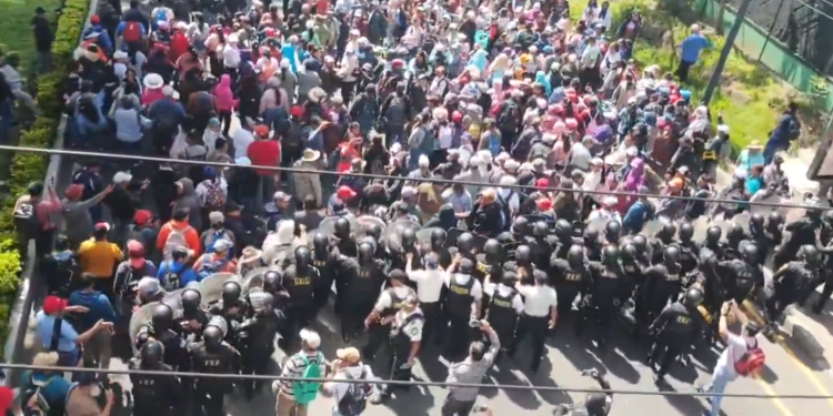 PNC libera puntos bloqueados por el STEG. / Foto: PNC