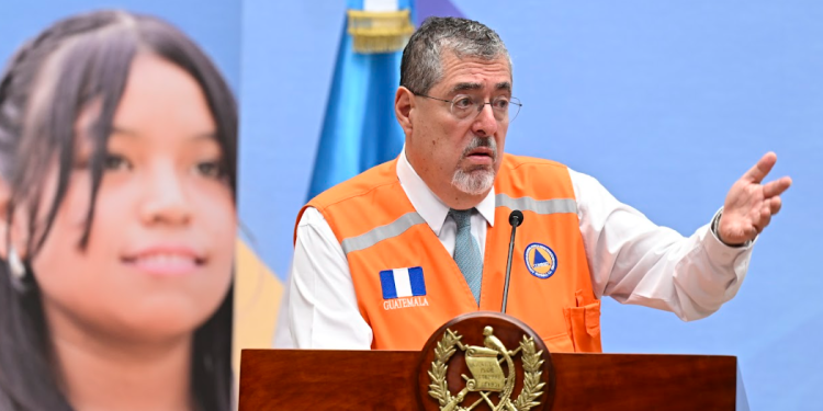 Presidente Bernardo Arévalo evidencia sesgo del sistema de justicia. (Foto: Álvaro Interiano)