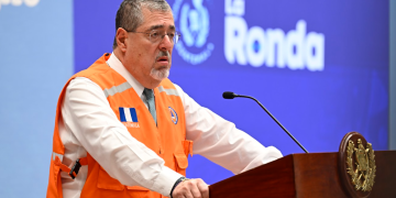Presidente compartió su preocupación a la decisión de la CC de suspender provisionalmente el acuerdo gubernativo Proveedores Transparentes. (Foto: Álvaro Interiano)