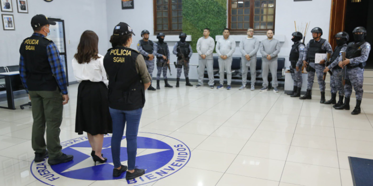 La extradición fue coordinada por la viceministra de Antinarcóticos, Claudia Palencia. / Foto: Mingob