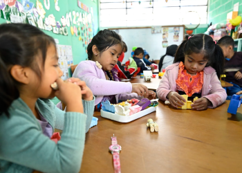 Educación informó que el lunes se reanudan las clases en Santa María de Jesús. (Foto: archivo)