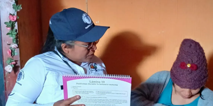 La estrategia domiciliaria se ha convertido en una herramienta clave para ampliar la cobertura de servicios. (Foto: MSPAS)