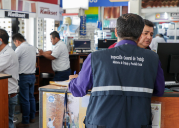 Mintrab insta a denunciar si no se recibe bono 14./Foto: Mintrab.