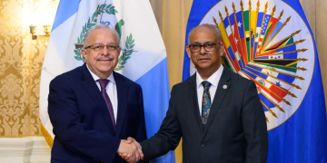 Canciller se reúne con el secretario general de la OEA Albert Ramdin