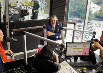 Presidente Arévalo comparte acciones de seguridad y educación. (Foto: Willy Aguilar)