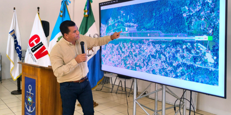 Planifican mejoras para el aeropuerto de Puerto Barrios./Foto: DGAC.